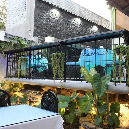 Hotel Villa Antigua San Salvador Dış mekan fotoğraf