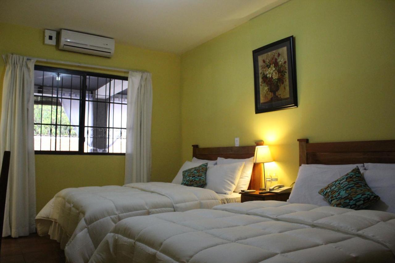 Hotel Villa Antigua San Salvador Dış mekan fotoğraf
