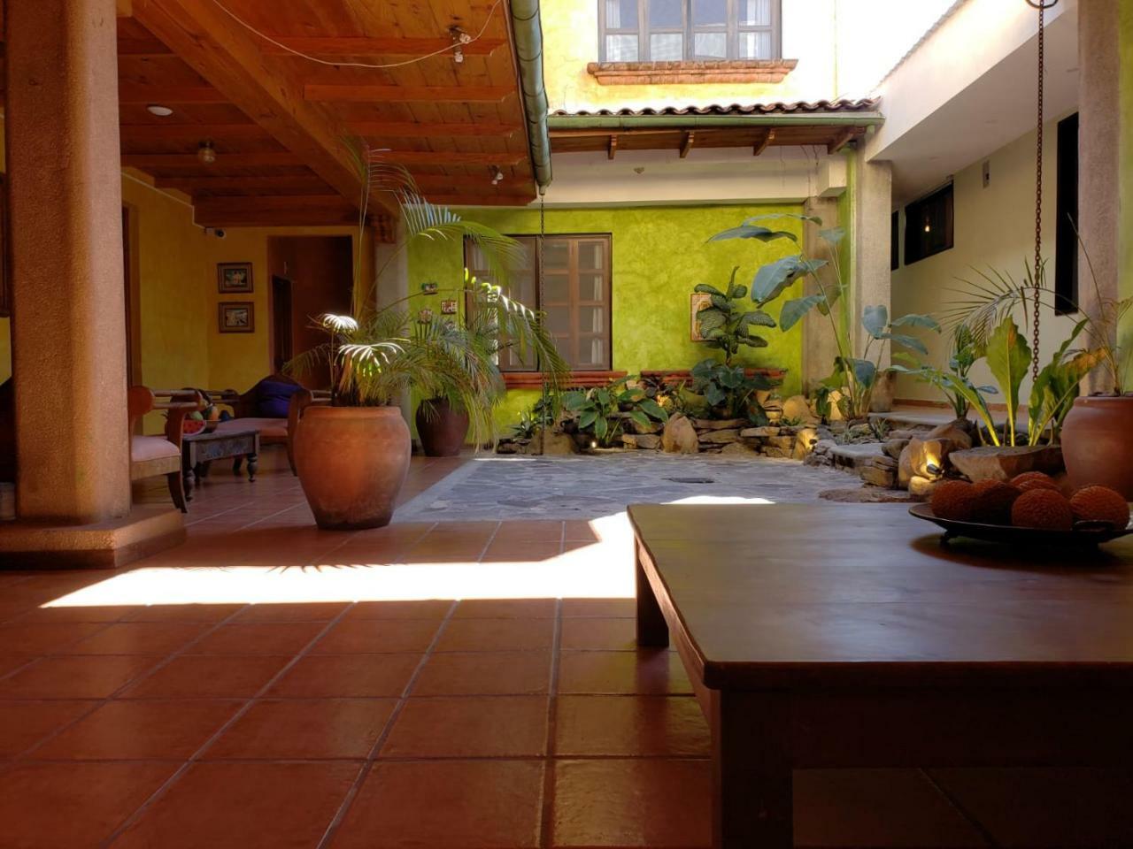 Hotel Villa Antigua San Salvador Dış mekan fotoğraf
