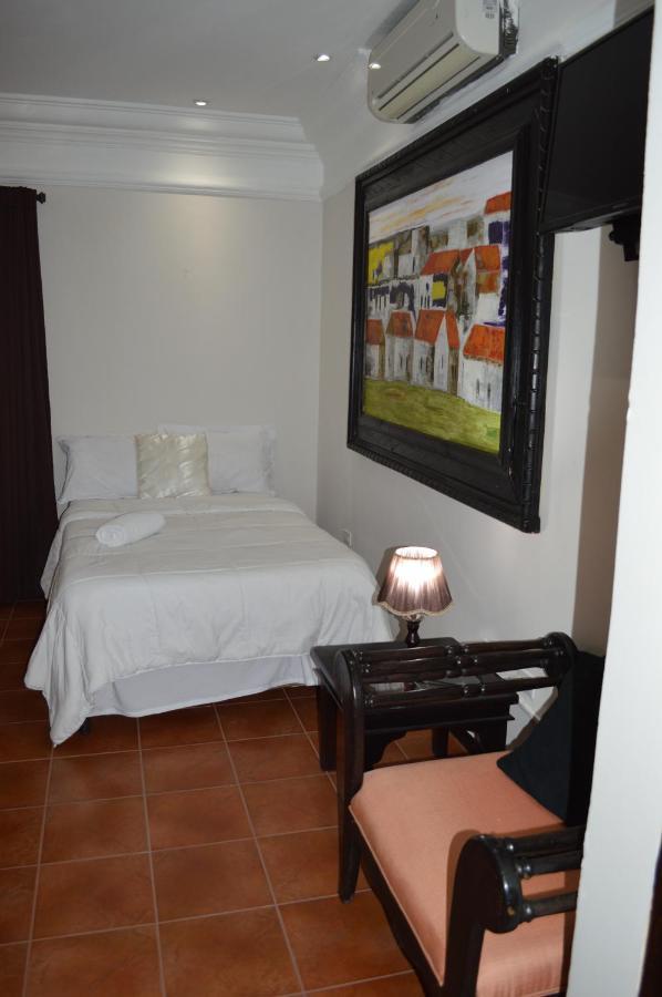 Hotel Villa Antigua San Salvador Dış mekan fotoğraf